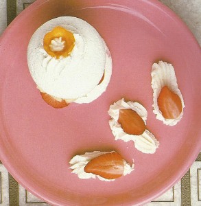 tarta_helada_de_merengue_y_fresas